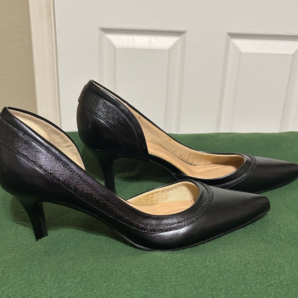 Kelly & Katie Black Heels
